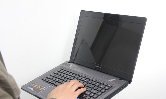 联想Y480U盘装系统教程（详细步骤让您轻松安装系统）